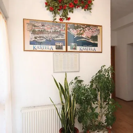 By The Sea Kastel Kambelovac, - 8627 Apartment *