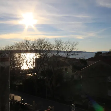 Apartment By The Sea Kastel Kambelovac, - 8627 Kastela
