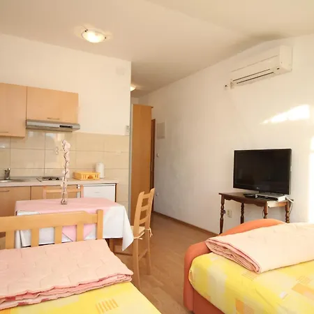 By The Sea Kastel Kambelovac, - 8627 Apartment