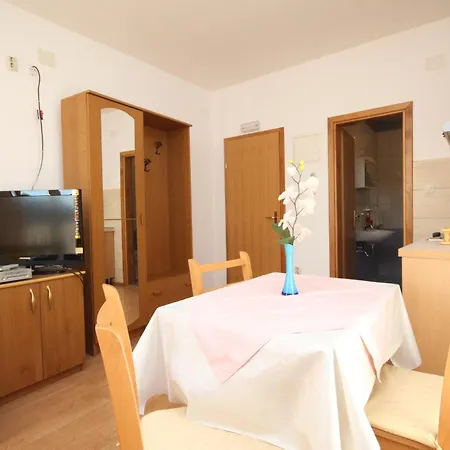 By The Sea Kastel Kambelovac, - 8627 Apartment